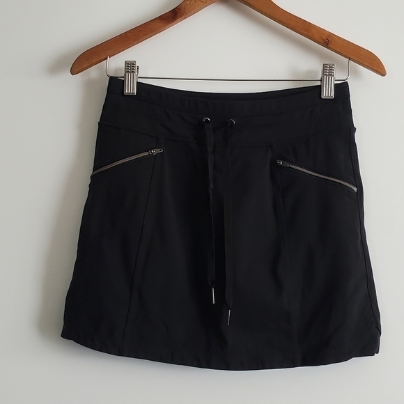 Athleta Black Metro Skort - Picture 2 of 4